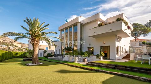 Preciosa villa con piscina en venta en Altea