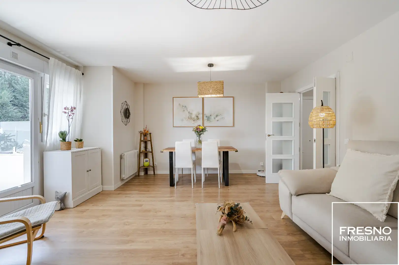 Sala d'estar de Casa o xalet en venda en Cobeña amb Aire condicionat, Calefacció i Jardí privat