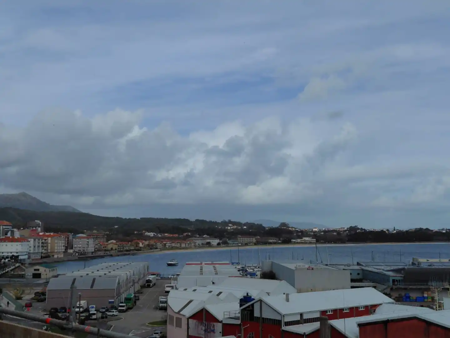Außenansicht von Dachboden zum Verkauf in Ribeira mit Klimaanlage, Heizung und Terrasse