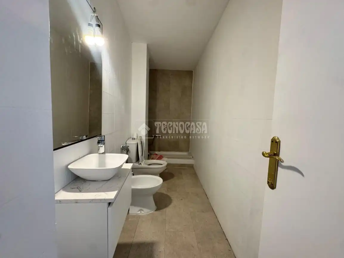 Baño de Piso en venta en Salou con Balcón y Piscina comunitaria