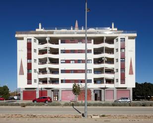 Exterior view of Garage for sale in Silla