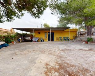 Vista exterior de Casa o xalet en venda en Alginet amb Calefacció, Jardí privat i Terrassa