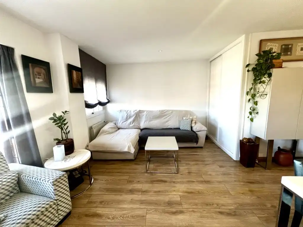 Sala d'estar de Dúplex en venda en Las Rozas de Madrid