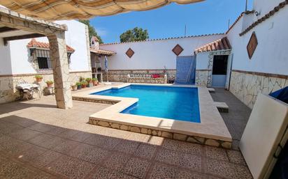 Swimming pool of Country house for sale in La Línea de la Concepción  with Swimming Pool