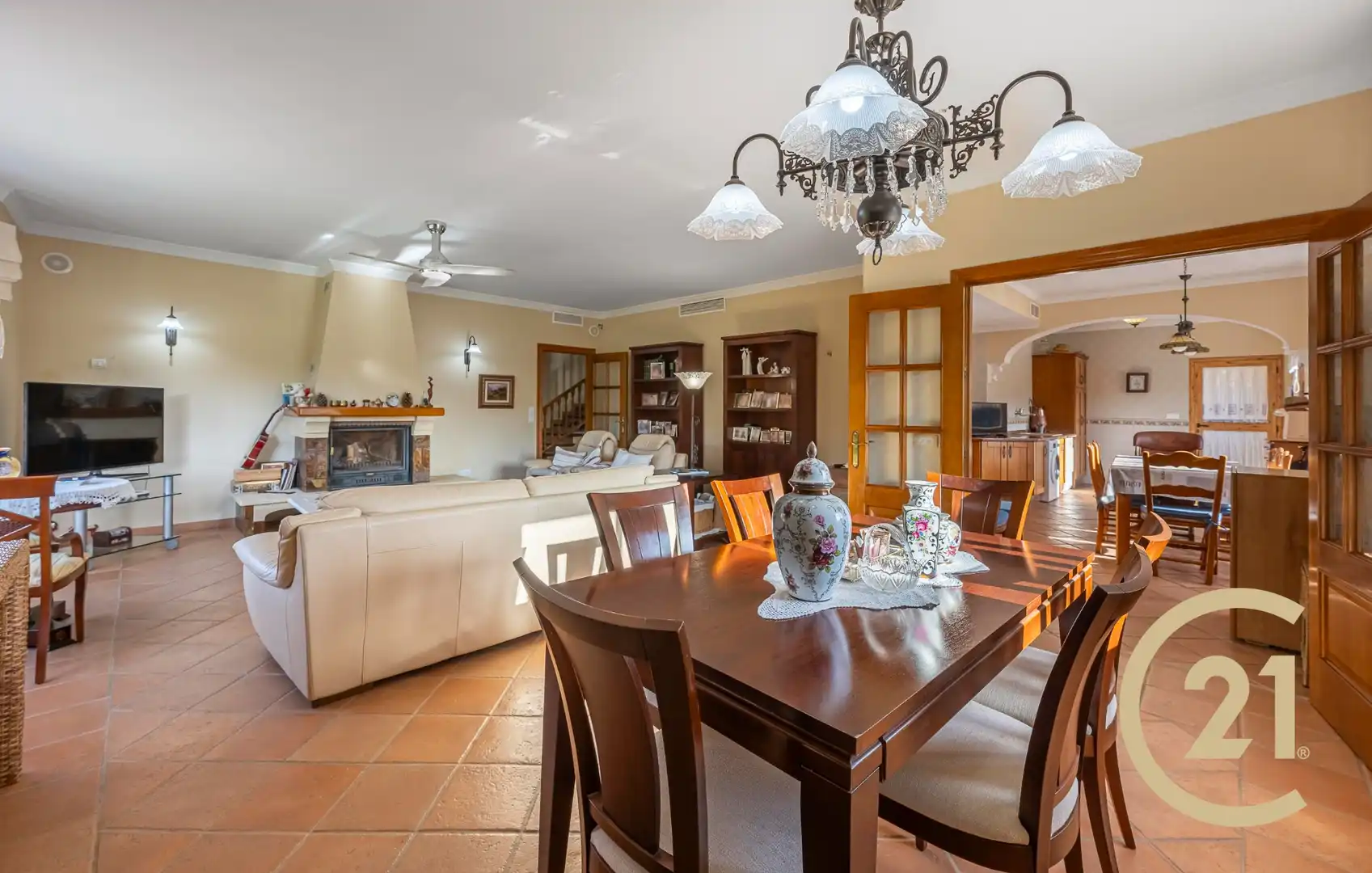 Comedor de Casa adosada en venta en Benahavís con Aire acondicionado, Jardín privado y Terraza