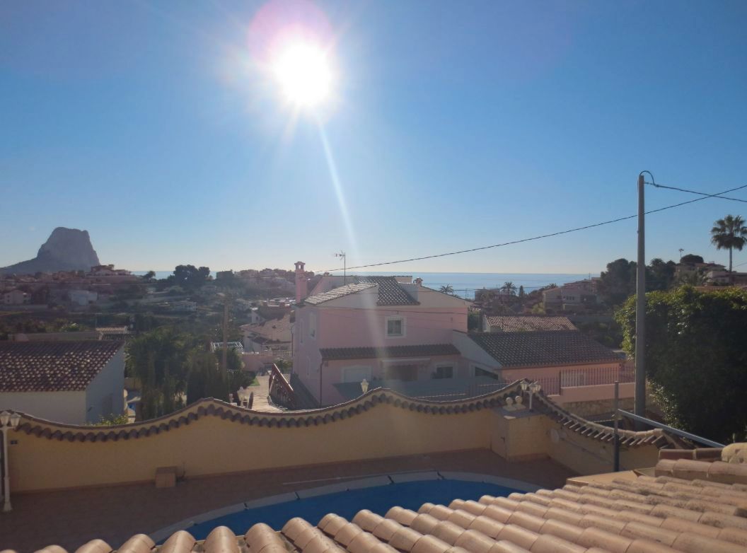 Vista exterior de Casa o chalet en venta en Calpe / Calp con Aire acondicionado, Calefacción y Jardín privado