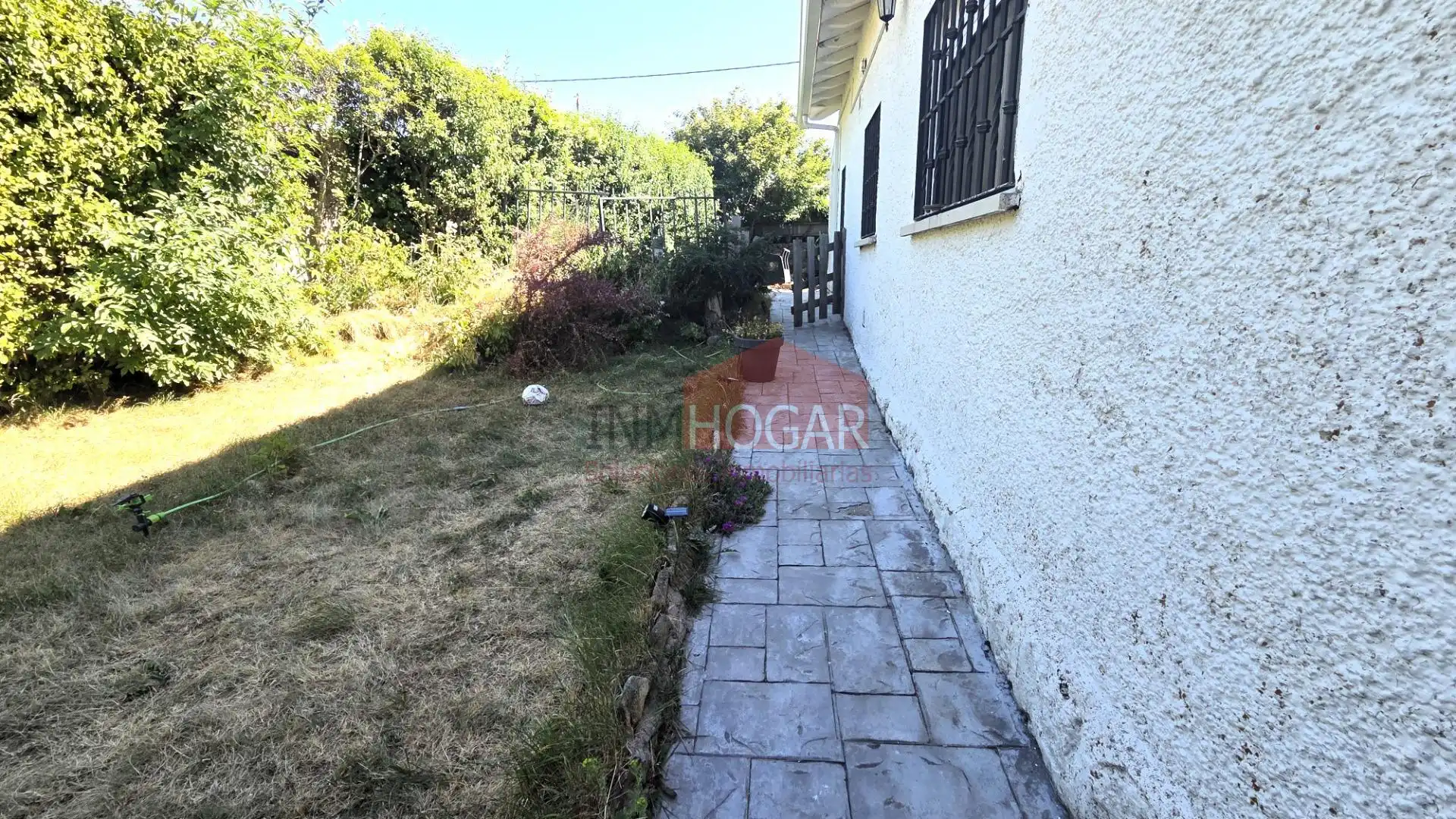 Garden of Houses for sale in Herradón de Pinares  with Heating, Private garden and Storage room