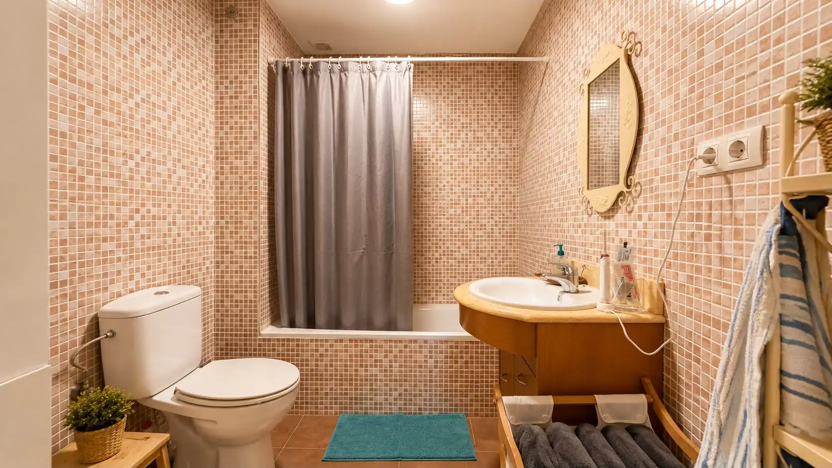 Baño de Ático en venta en Barcelona con Terraza y Trastero