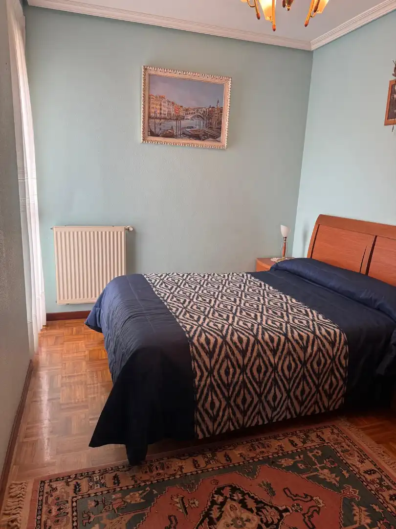 Habitación de Piso en venta en Basauri  con Calefacción, Terraza y Trastero