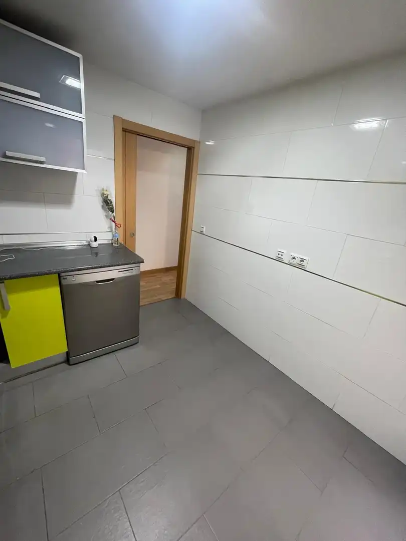 Cuina de Apartament en venda en Alicante / Alacant amb Aire condicionat i Alarma