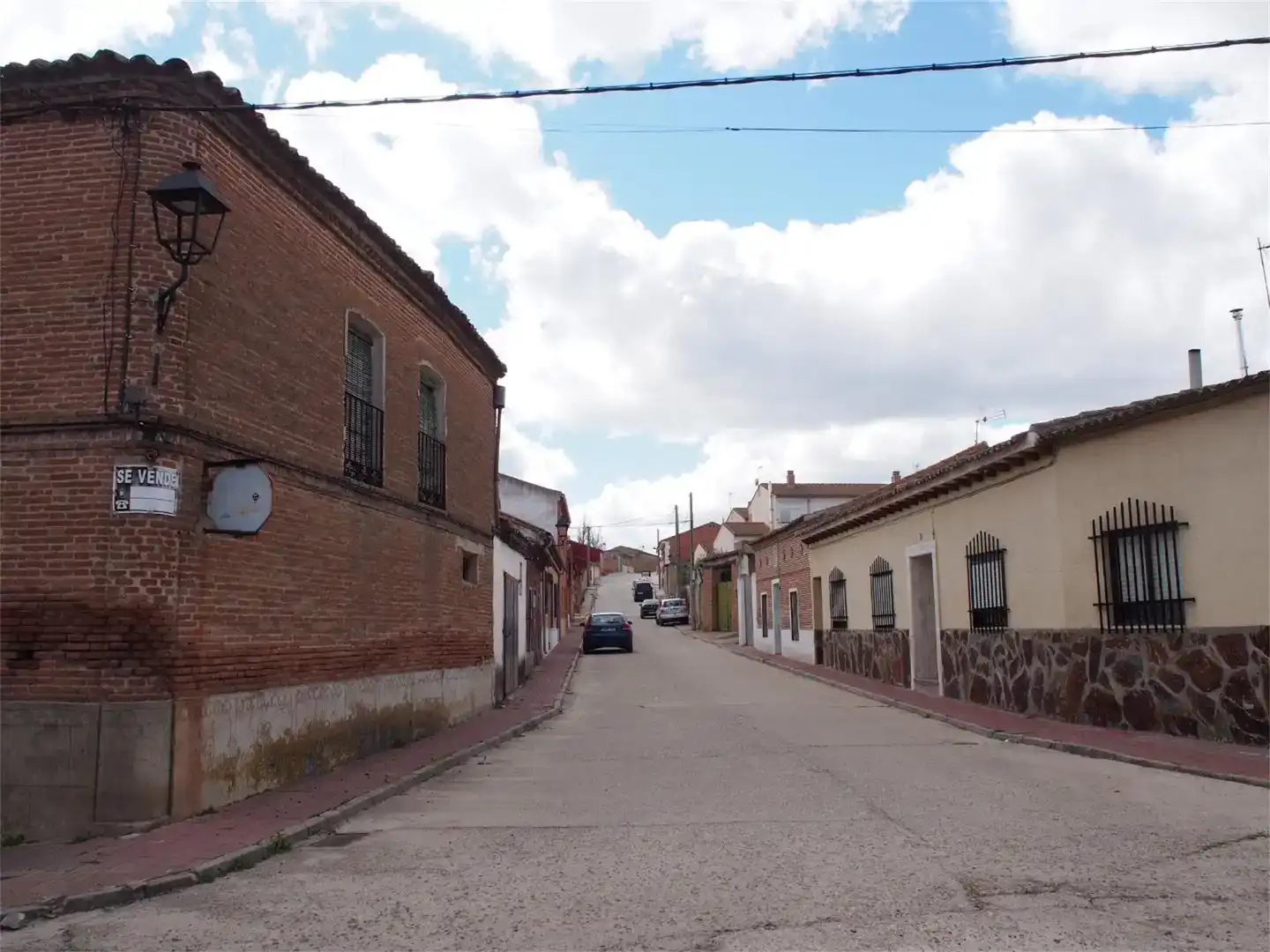 Vista exterior de Casa adosada en venda en Ataquines