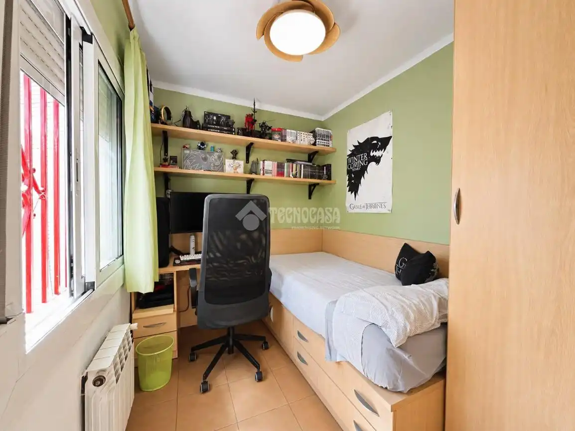 Habitación de Piso en venta en L'Hospitalet de Llobregat con Aire acondicionado y Terraza