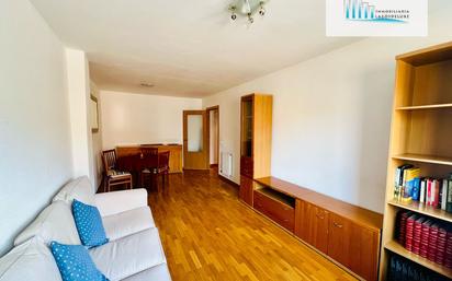 Living room of Flat for sale in  Pamplona / Iruña  with Terrace and Balcony