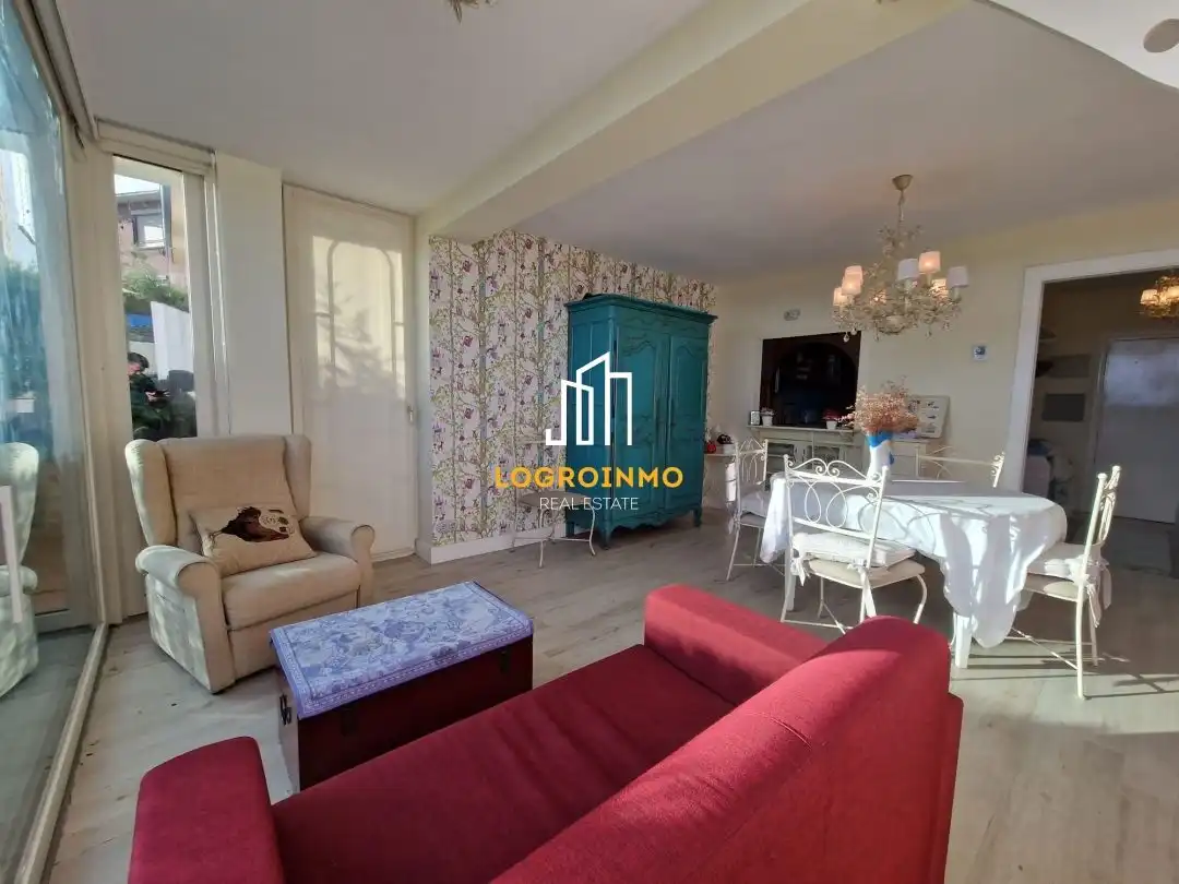 Living room of Houses for sale in Lapoblación  with Heating, Private garden and Parquet flooring