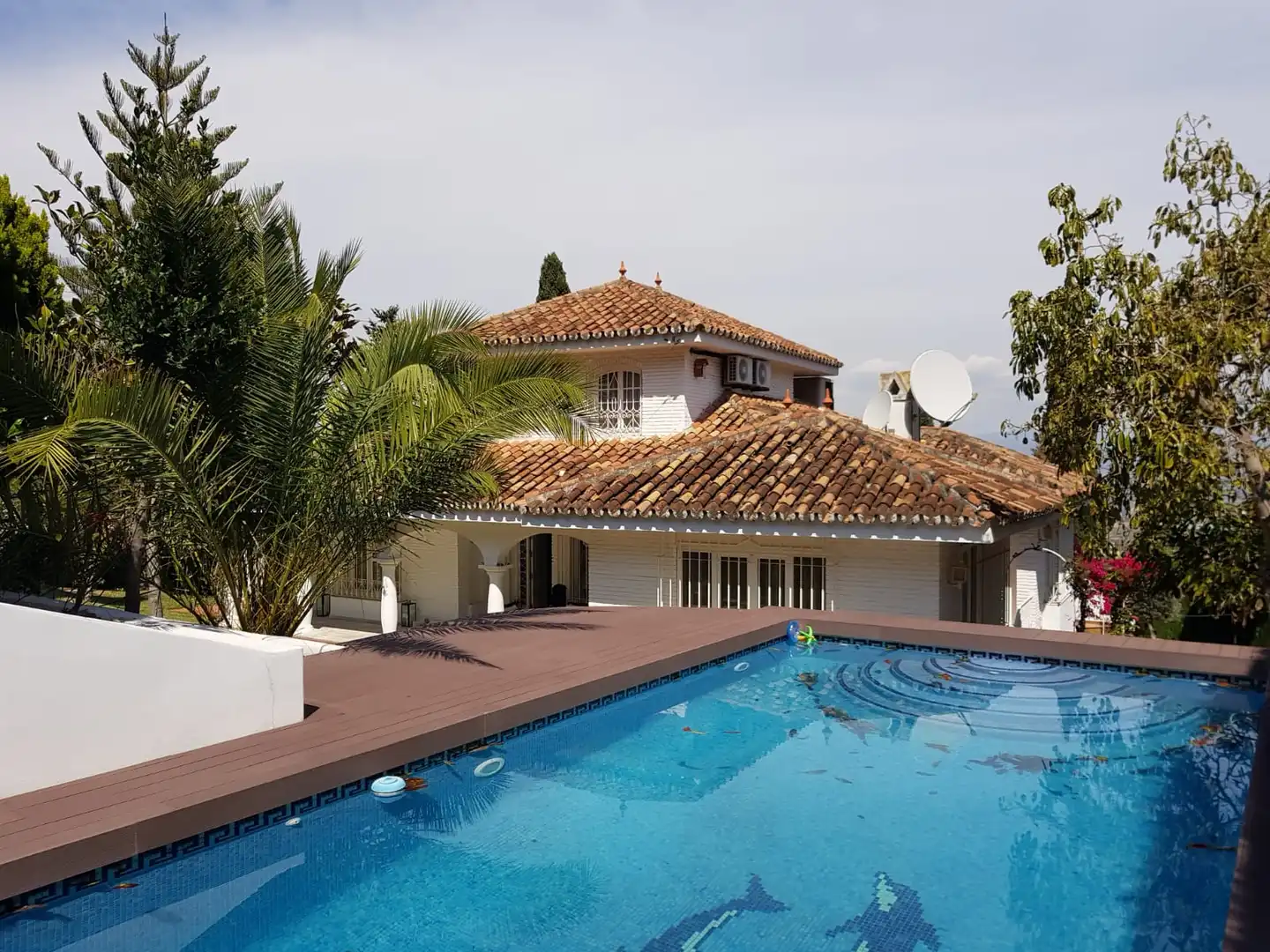 Piscina de Casa o xalet en venda en Alhaurín de la Torre amb Aire condicionat, Jardí privat i Terrassa