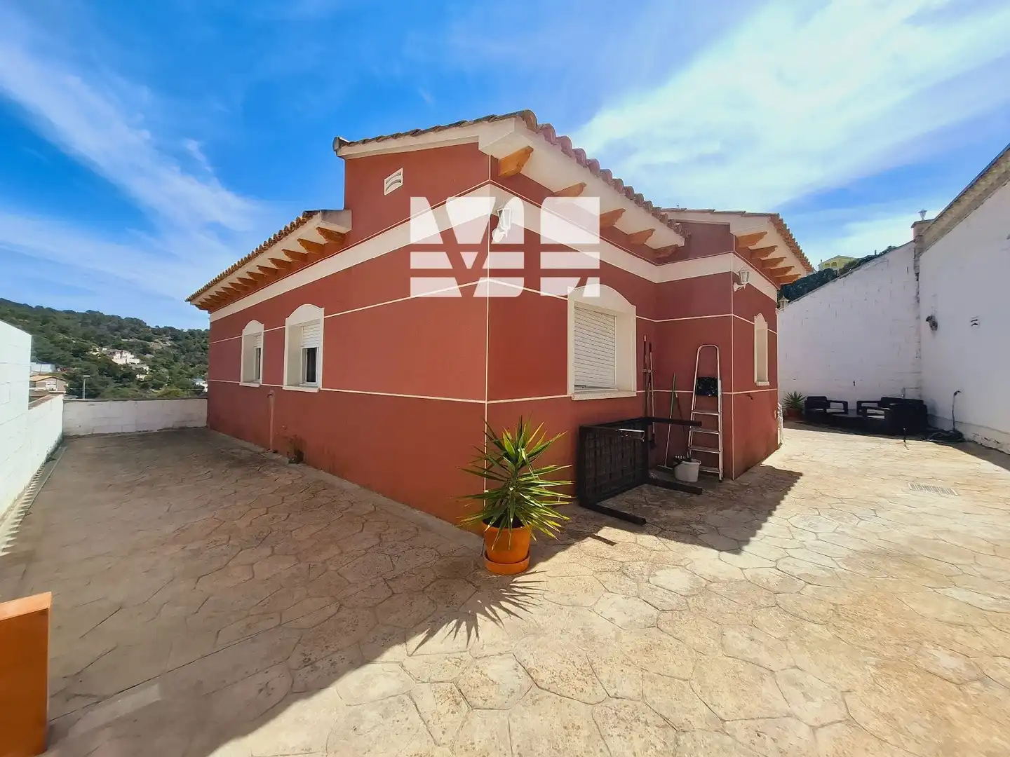 Außenansicht von Haus oder Chalet zum Verkauf in Castellet i la Gornal mit Heizung, Terrasse und Abstellraum