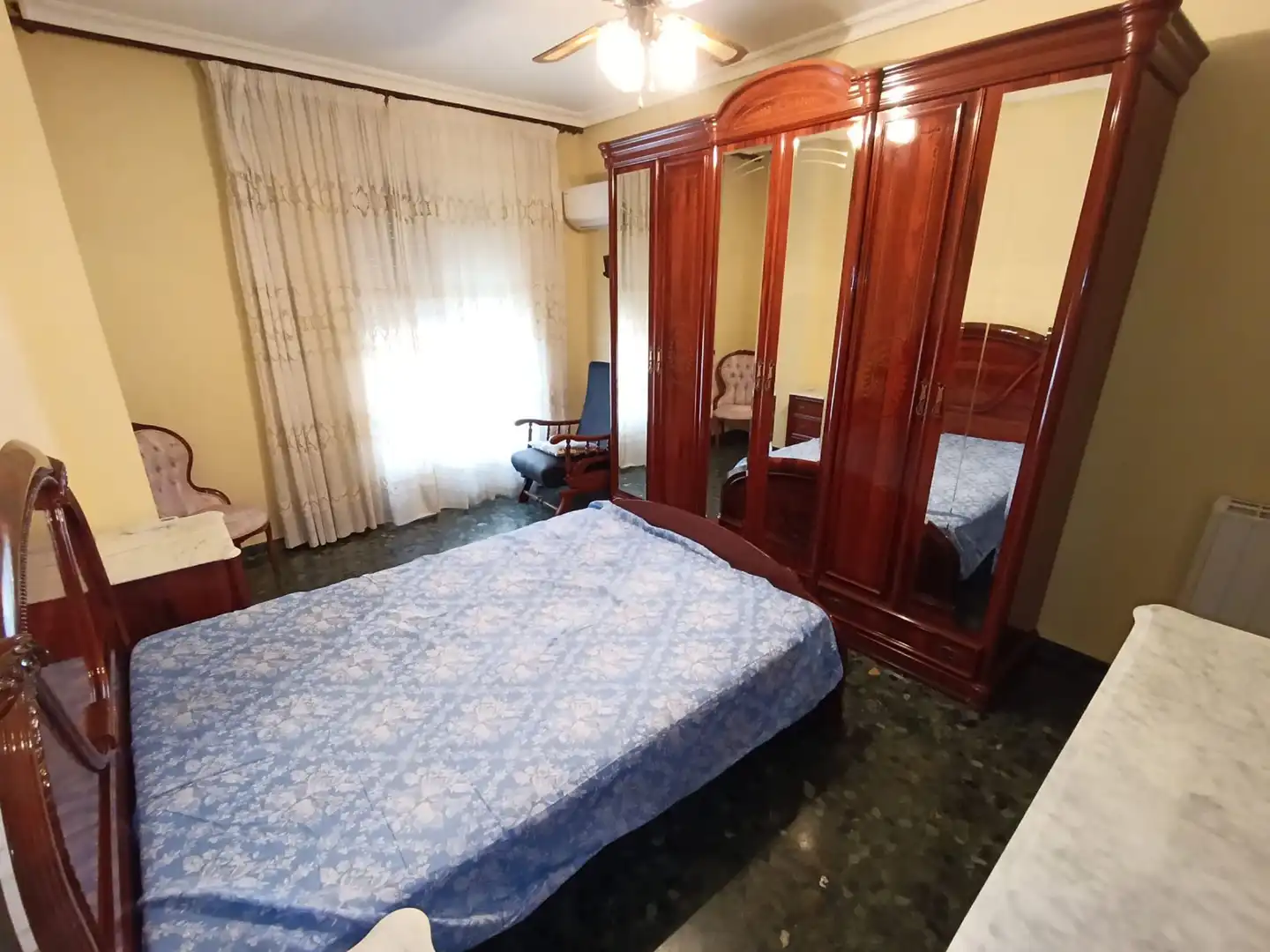 Habitación de Piso en venta en Linares con Aire acondicionado y Piscina comunitaria