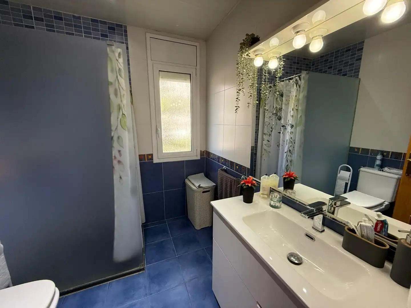 Bany de Casa o xalet en venda en Cervelló amb Calefacció, Jardí privat i Parquet