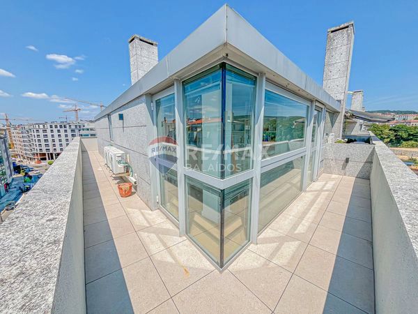 Terrassa de Dúplex en venda en Pontevedra Capital  amb Calefacció, Terrassa i Traster