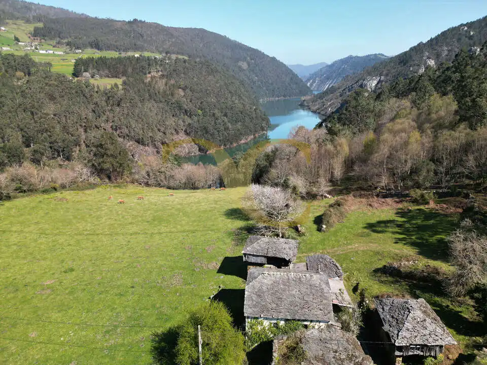 Casa o xalet en venda en Villayón amb Jardí privat