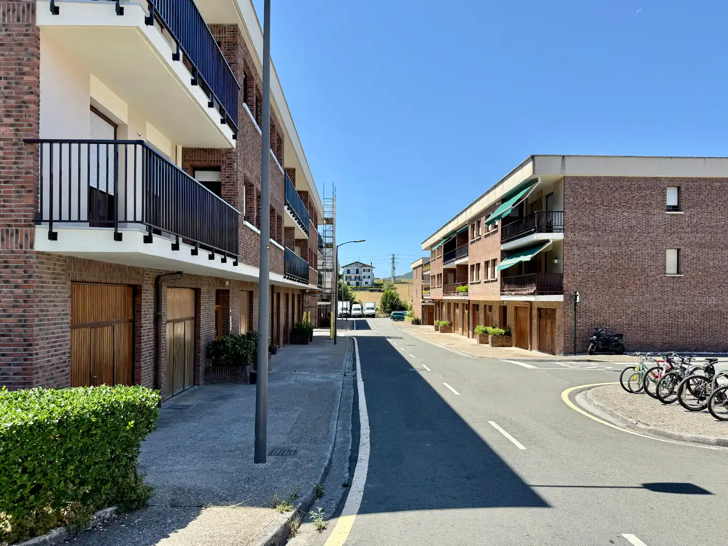 Außenansicht von Wohnung zum Verkauf in Hondarribia mit Heizung, Abstellraum und Balkon
