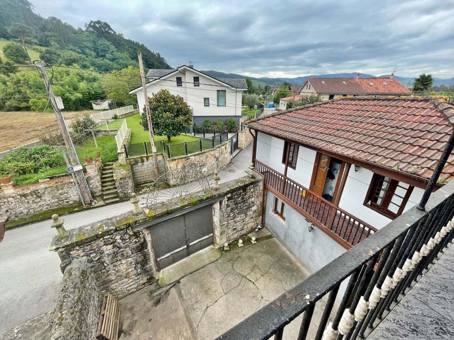 Vista exterior de Casa adosada en venta en Piélagos con Jardín privado, Terraza y Balcón