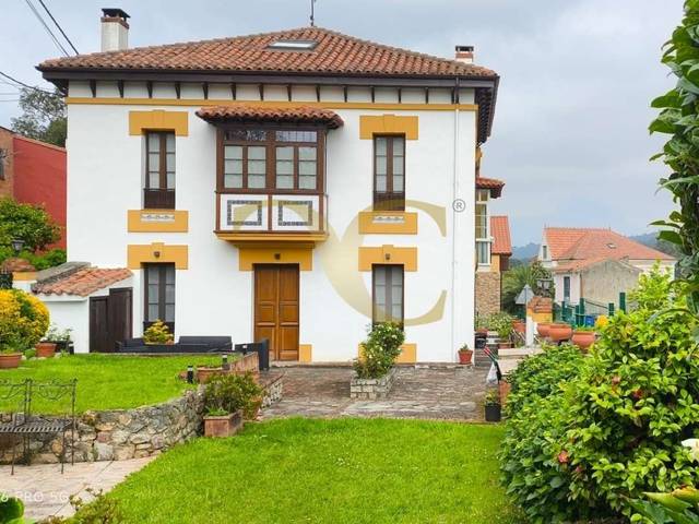 Casa-chalet en Venta en La Barreda en Caravia