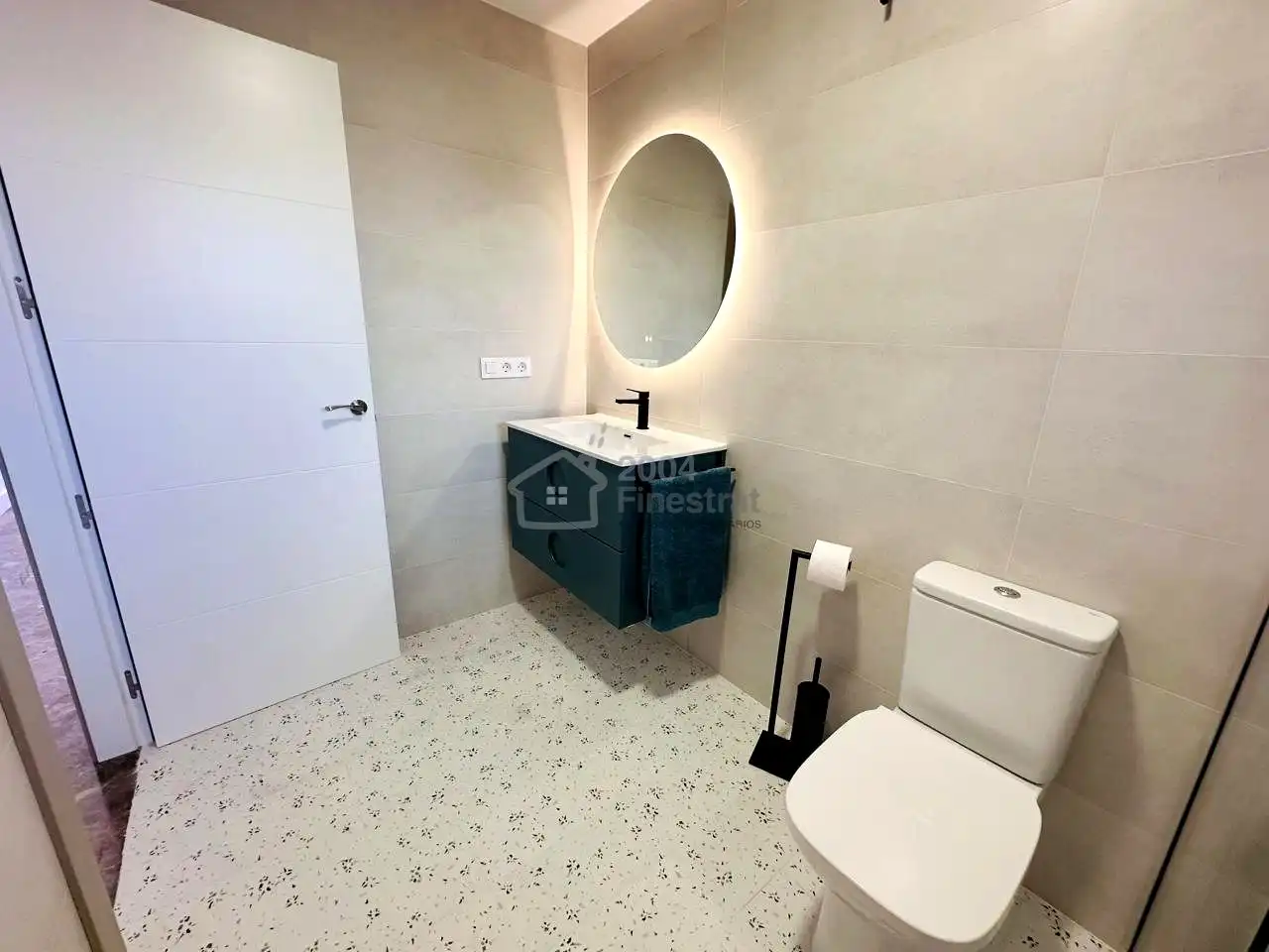 Bathroom of Flat for rent in Benidorm  with Terrace, Furnished and Community pool