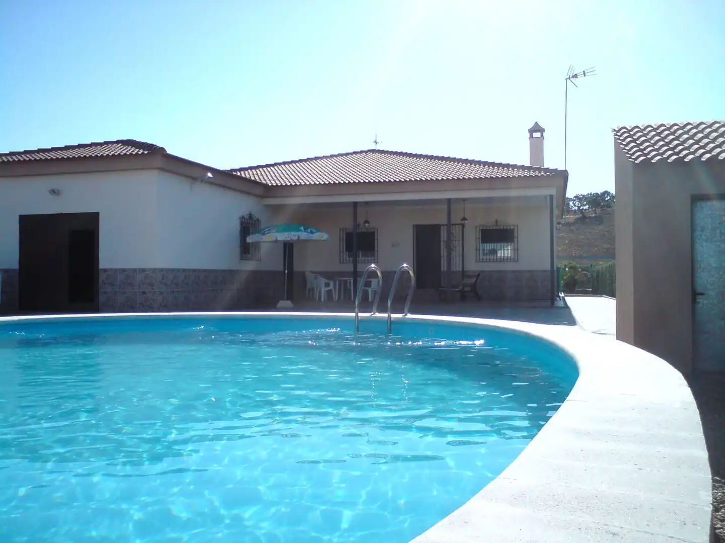 Piscina de Casa o chalet en venta en Fuente del Maestre con Calefacción, Jardín privado y Trastero