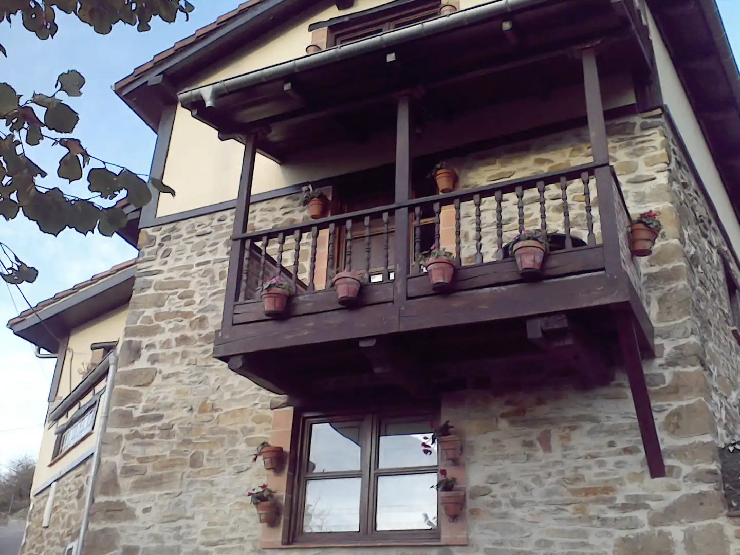 Terrassa de Casa o xalet en venda en Mieres (Asturias) amb Jardí privat, Terrassa i Traster