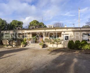 Vista exterior de Finca rústica en venda en Banyeres del Penedès amb Aire condicionat, Calefacció i Jardí privat