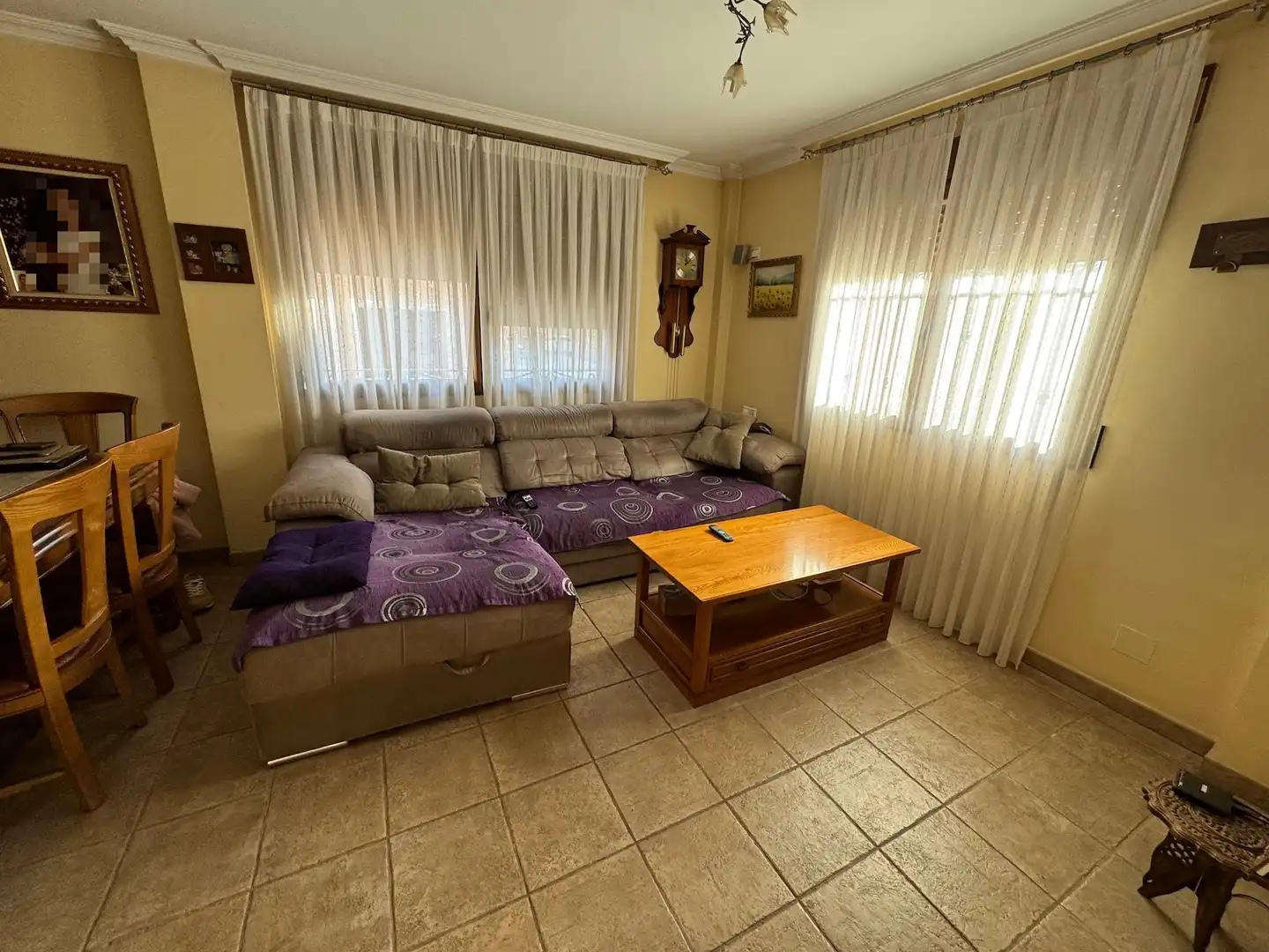 Sala d'estar de Casa adosada en venda en Villena amb Aire condicionat, Calefacció i Terrassa