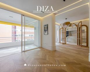 Exterior view of Flat for sale in  Madrid Capital  with Air Conditioner, Heating and Terrace