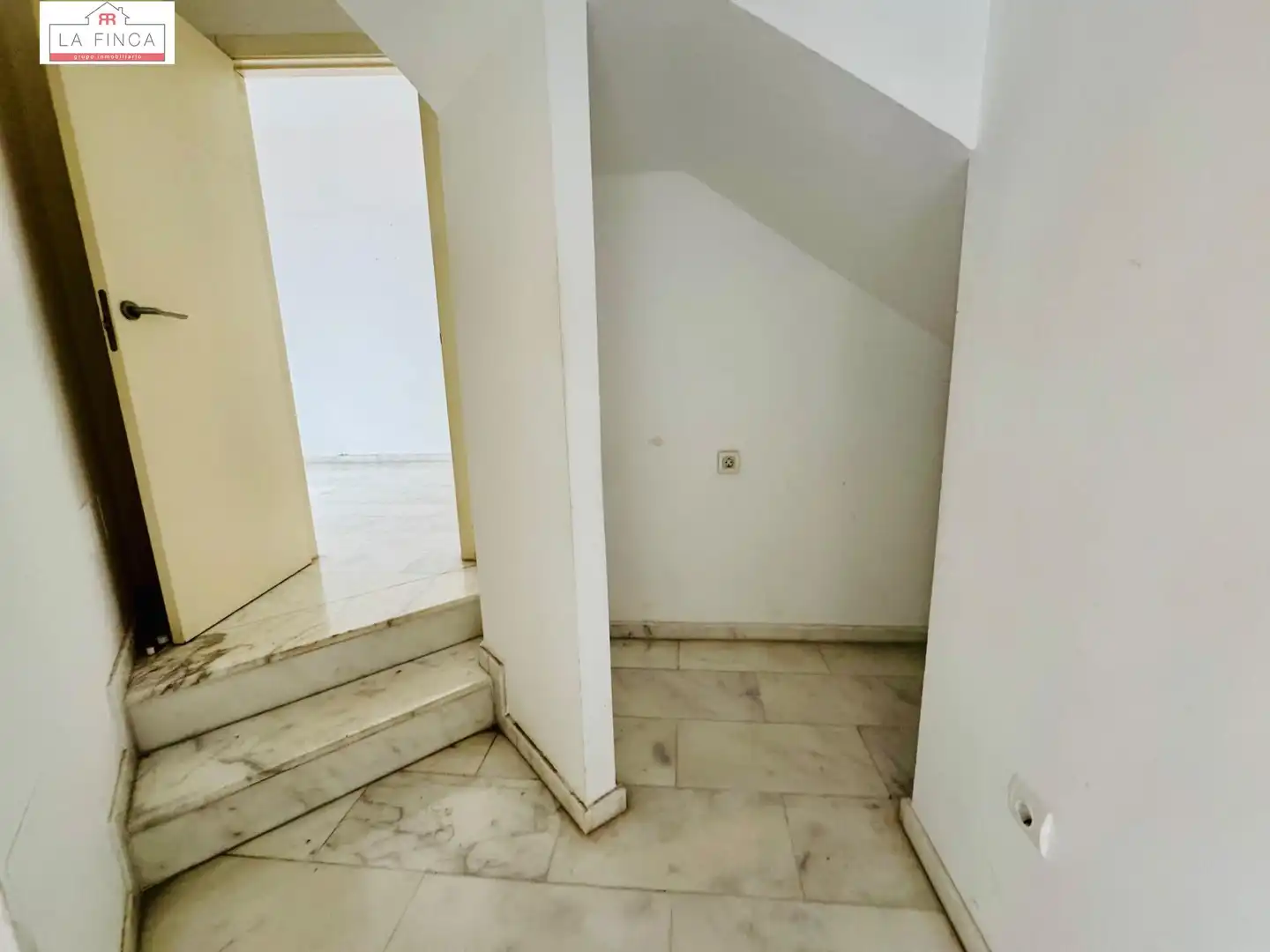 Erdgeschoss zum Verkauf in Málaga mit Klimaanlage, Terrasse und Möbliert