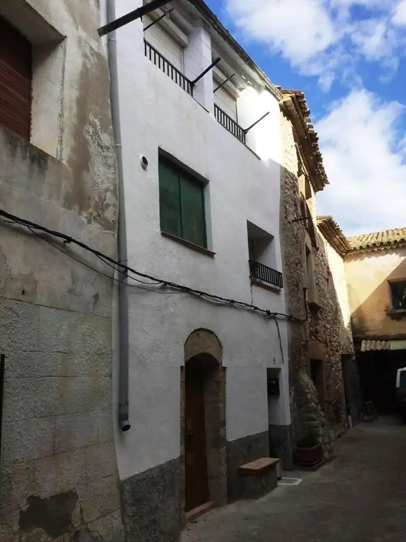 Vista exterior de Finca rústica en venda en Sant Martí de Riucorb amb Moblat
