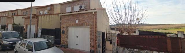 Casa adosada en Venta en San Julian en El Casar de Escalona