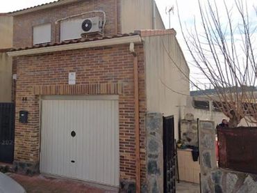 Adossat en venda a San Julian
