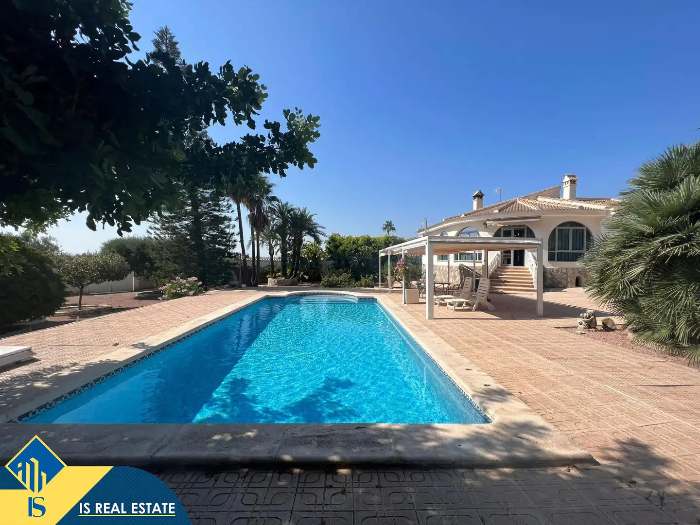 Detached house with pool for sale in Ciudad Quesada