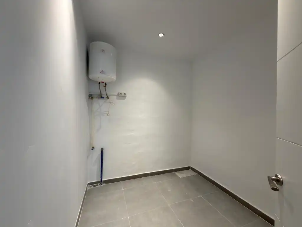 Commercial properties for rent in Calvià  with Air Conditioner and Terrace