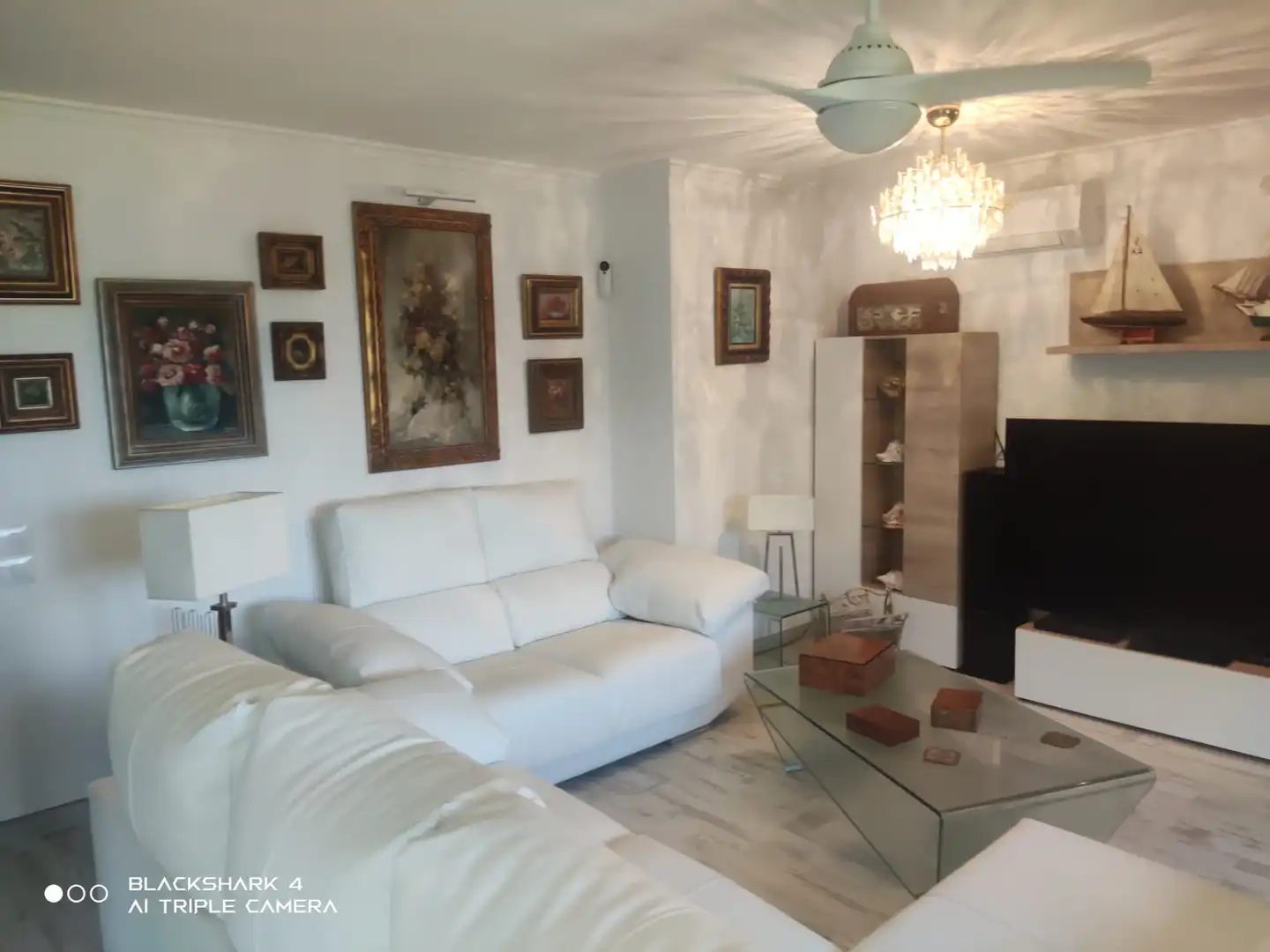 Sala d'estar de Casa o xalet en venda en Alcalà de Xivert amb Aire condicionat, Jardí privat i Terrassa