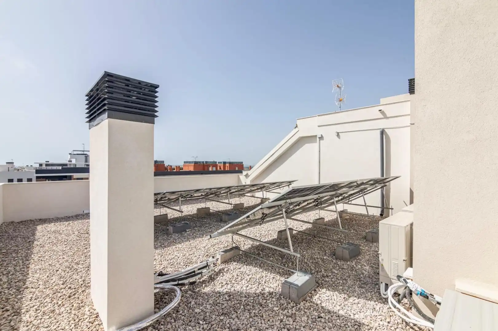 Vista exterior de Àtic en venda en Elche / Elx amb Aire condicionat, Terrassa i Traster