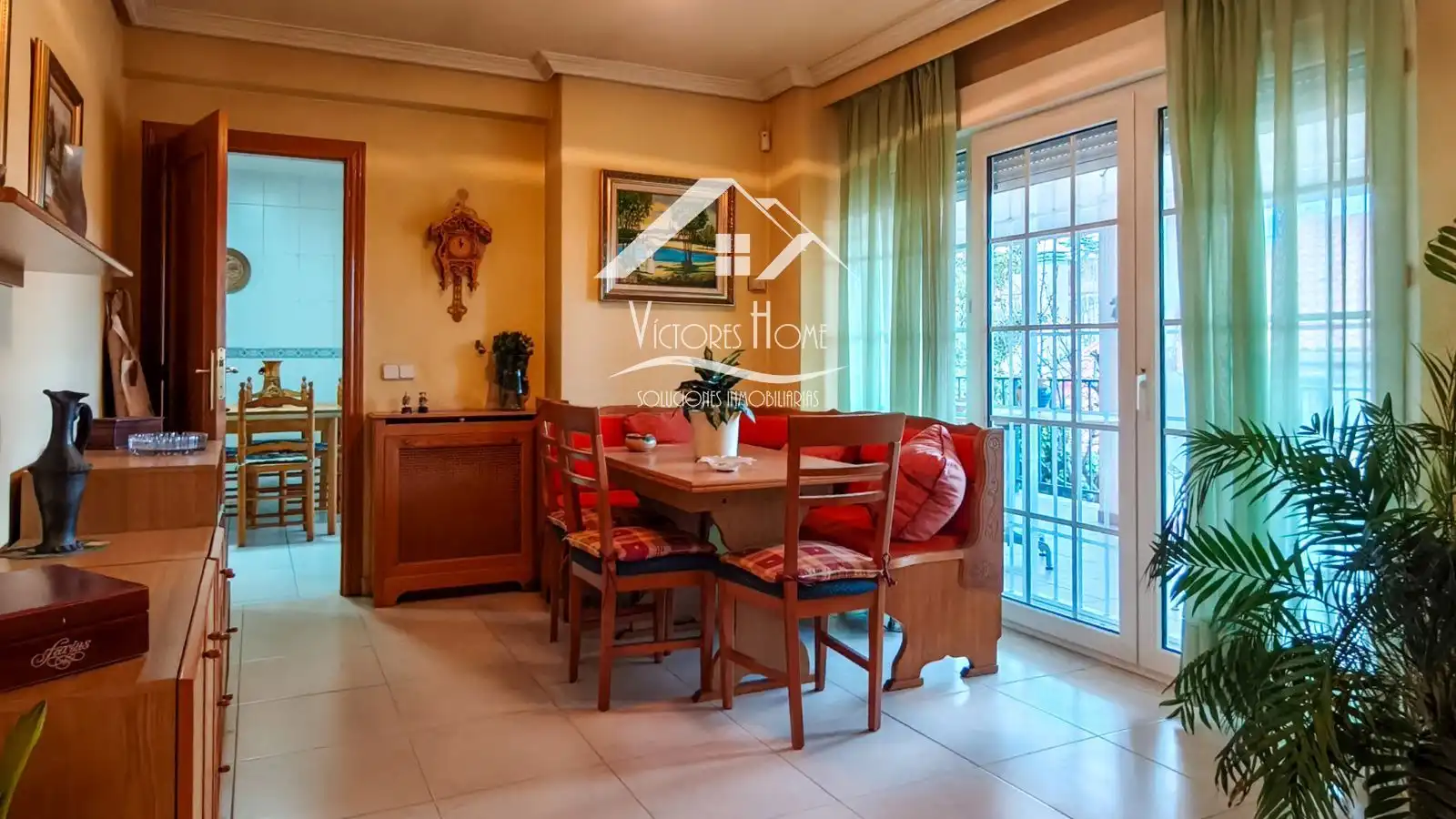Esszimmer von Einfamilien-Reihenhaus zum Verkauf in San Agustín del Guadalix mit Klimaanlage, Heizung und Parkett