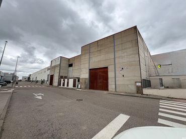 Nave industrielle à vendre à Calle de la Radio