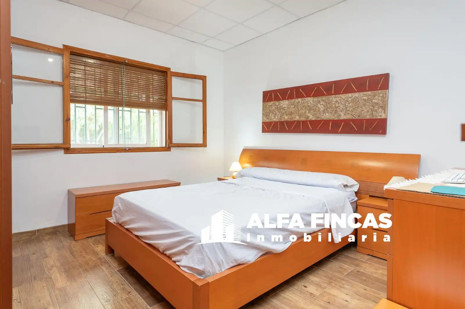 Dormitori de Casa o xalet en venda en El Provencio   amb Calefacció, Jardí privat i Terrassa