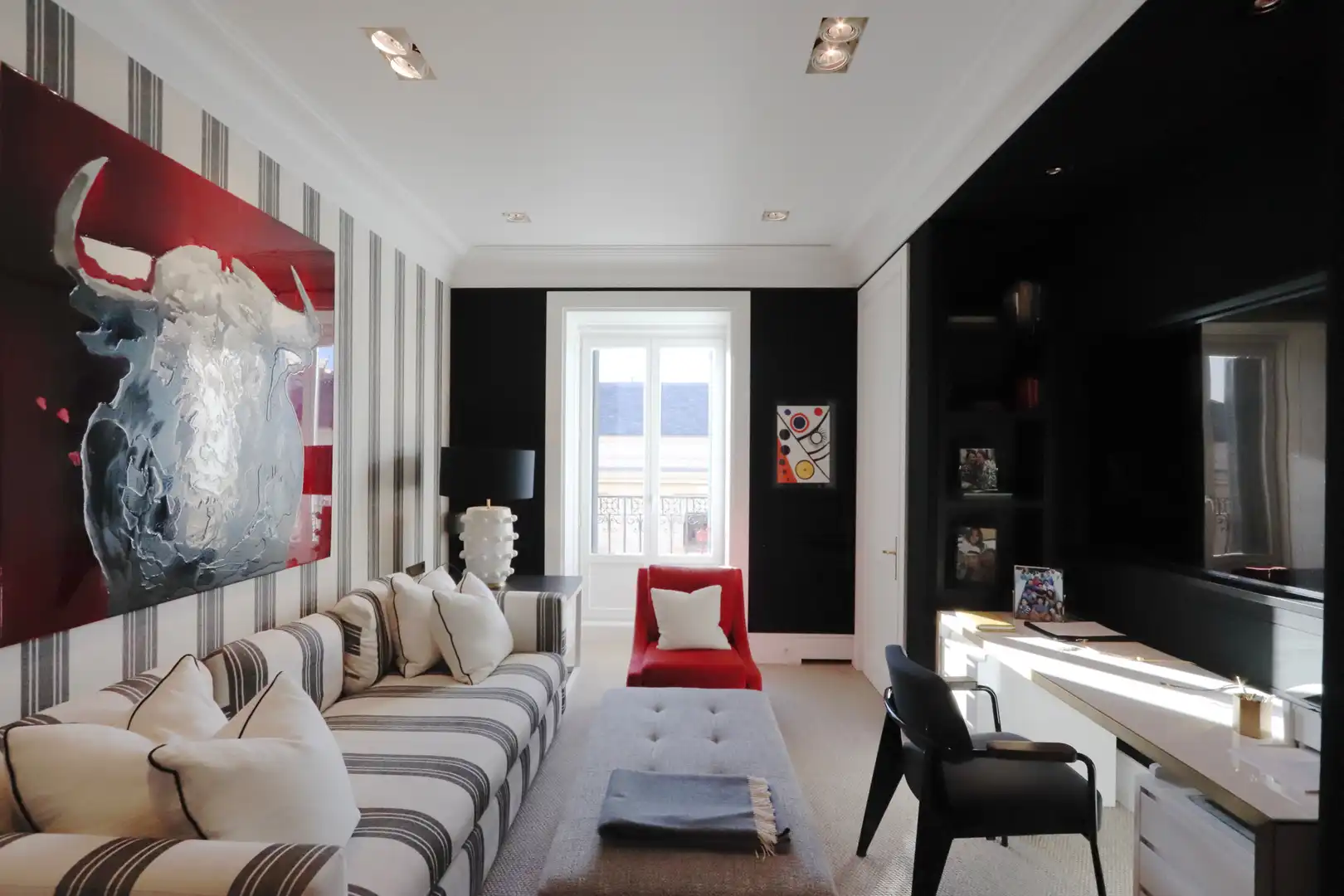 Living room of Flat for sale in Madrid  with Air Conditioner, Heating and Storage room