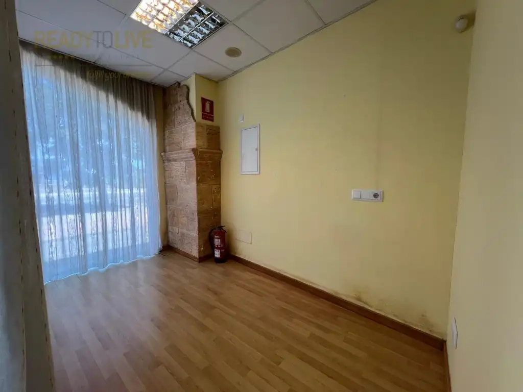 Local comercial en venda a Ronda Santa Margalida, imagen 2