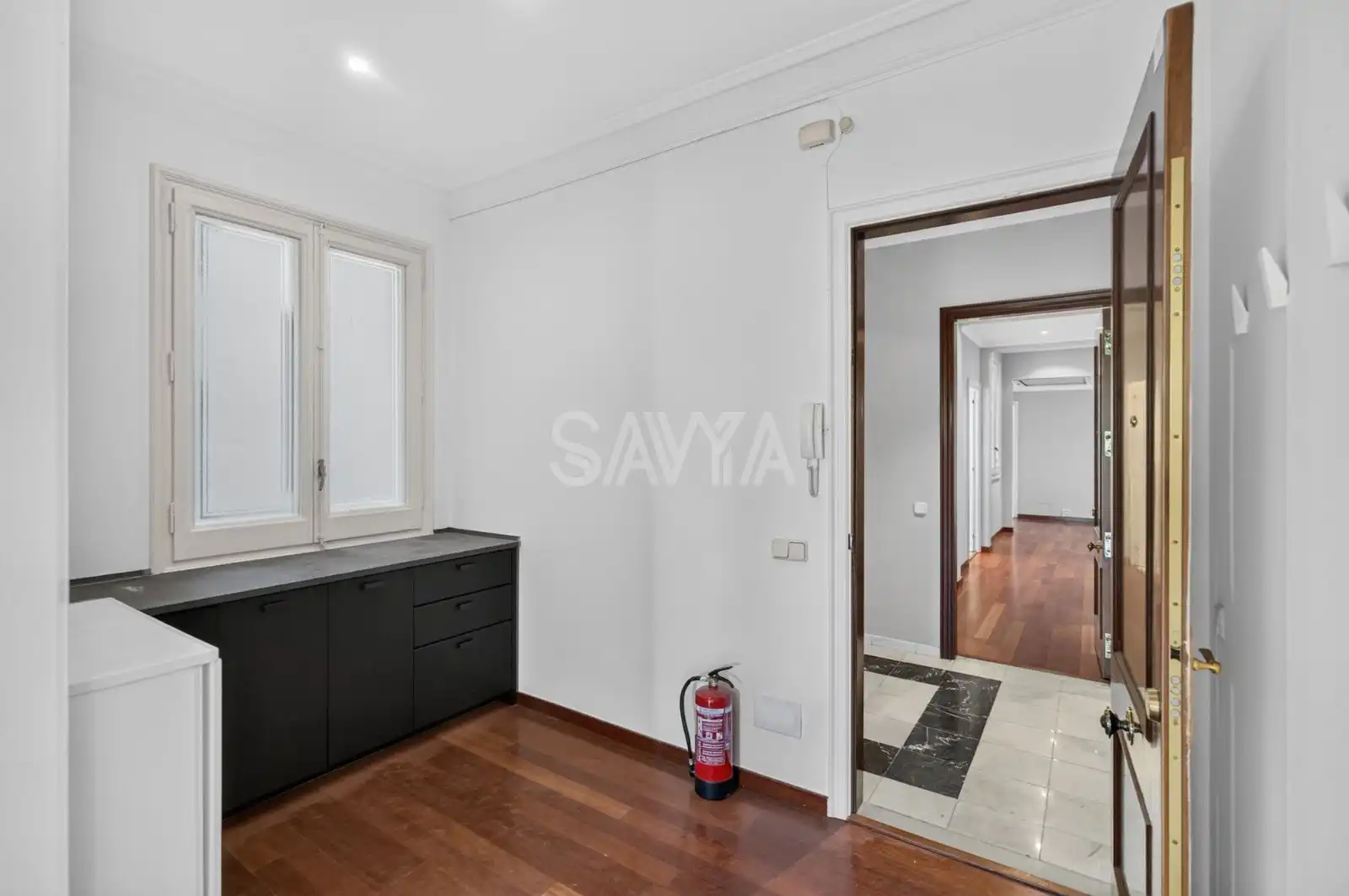 Piso en venta en Barcelona con Calefacción y Trastero