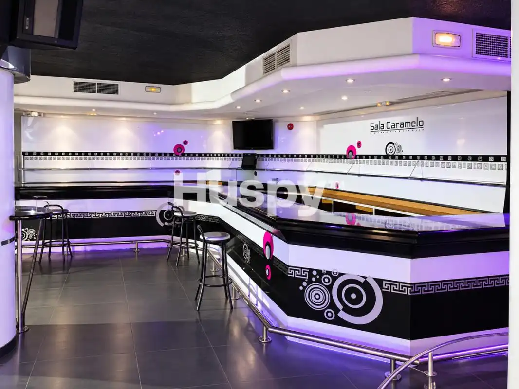 Local comercial en venta en Avenida del Puerto Deportivo, imagen 4