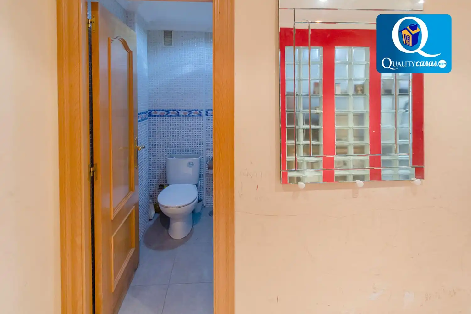 Baño de Apartamento en venta en Alicante / Alacant con Aire acondicionado y Terraza