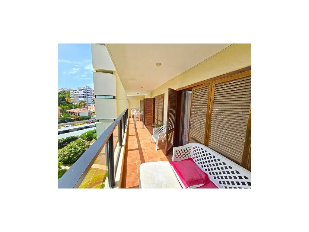 Terraza de Piso de alquiler en Torremolinos con Aire acondicionado, Jardín privado y Terraza